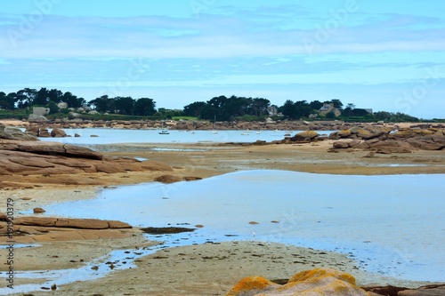 Vue sur la côte bretonne depuis Tourony-Ploumanach