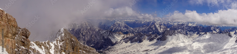 The panoramic photography of the mountainscape at Zugspitze viewpoint