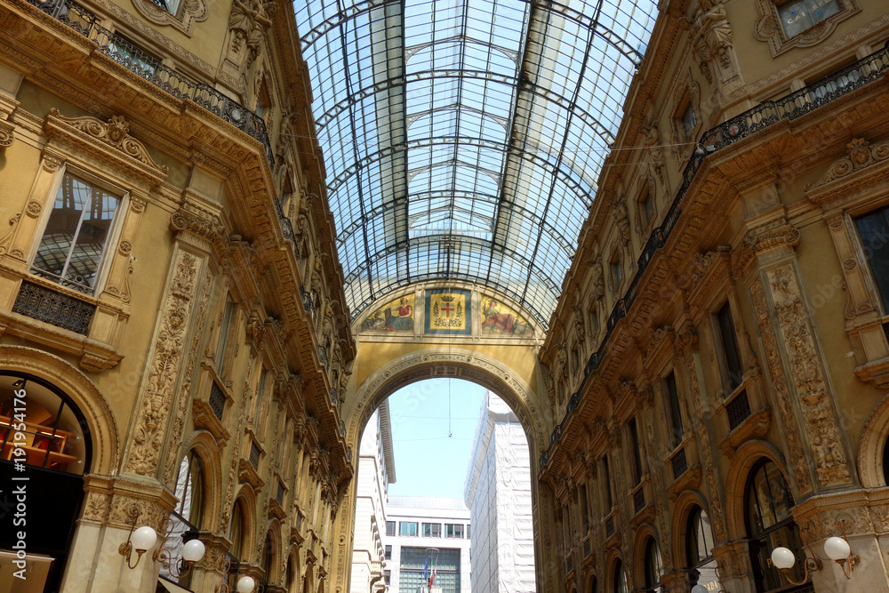 イタリア ミラノ ヴィットーリオ・エマヌエーレ2世のガッレリア Italy Milan Galleria Vittorio Emanuele II