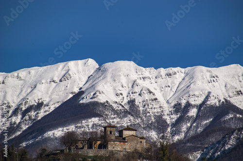 Tiglio alto e l'Appennino photo