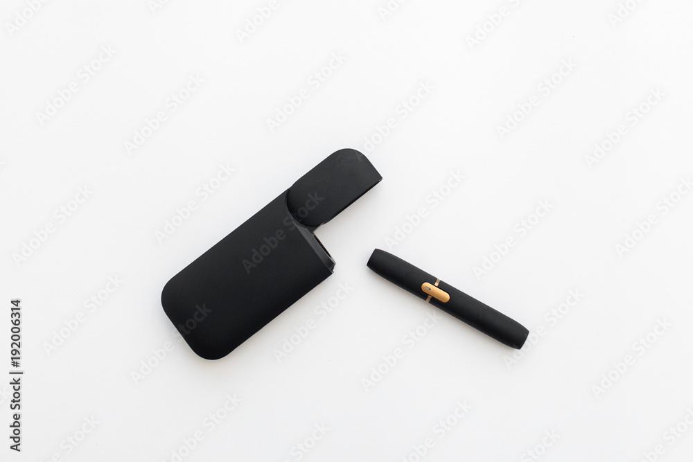 New technology of electronic cigarettes system of heating of tobacco of iqos New technology of electronic cigarettes system of heating of tobacco of iqos