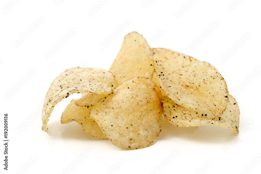 Kartoffelchips mit Salz und Pfeffer