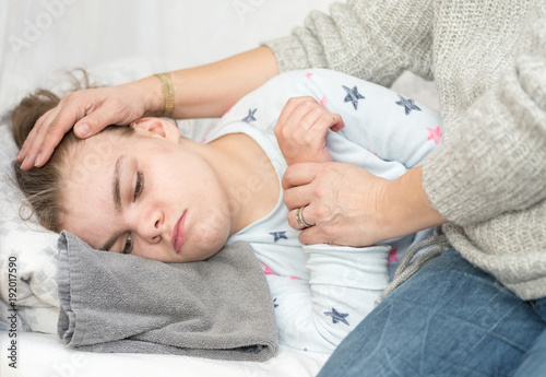 Φωτογραφία A child with epilepsy during a seizure
