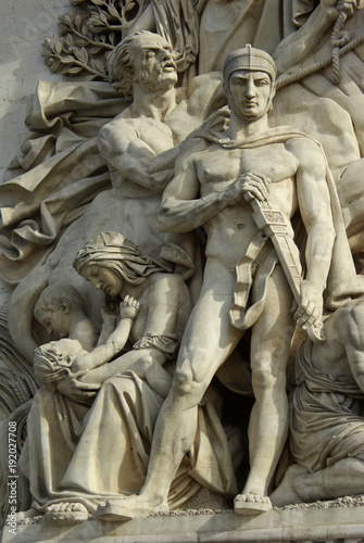Statues de l'arc de triomphe de l'Etoile à Paris, France © JFBRUNEAU
