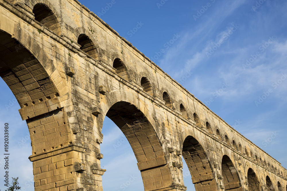 Le Pont du Gard classé Patrimoine Mondial de l'UNESCO, Grand Site de France, pont aqueduc romain qui enjambe le Gardon, Gard Le Pont du Gard classé Patrimoine Mondial de l'UNESCO, Grand Site de France, pont aqueduc romain qui enjambe le Gardon, Gard