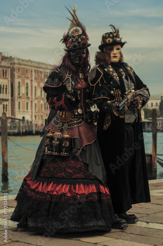 Carnevale di Venezia 2018. Machera di fronte alla chiesa di Santa Maria della Salute (Venezia).