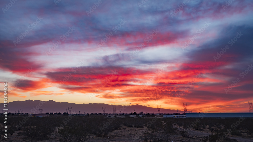 Obraz premium 4K Desert Sunset with Mountains and Red Yellow Orange Skies
