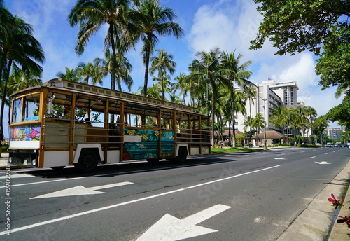 ハワイ　ワイキキビーチとカラカウア通り
