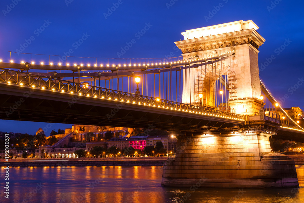 Obraz premium Chain bridge in Budapest, Hungary.