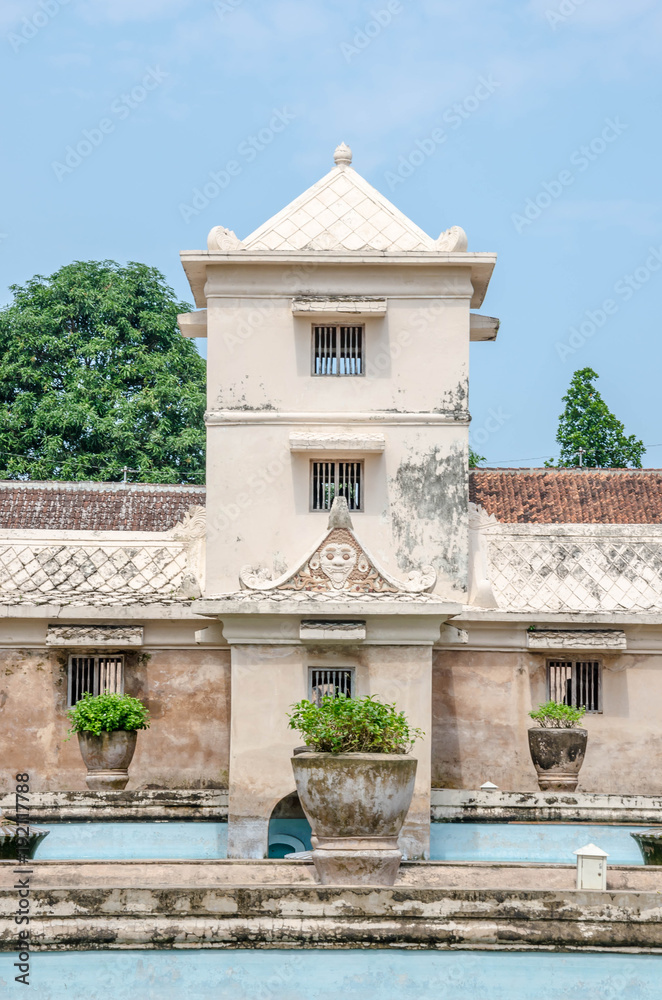 Obraz premium Ancient pool at taman sari water castle Yogyakarta, Java, Indonesia.