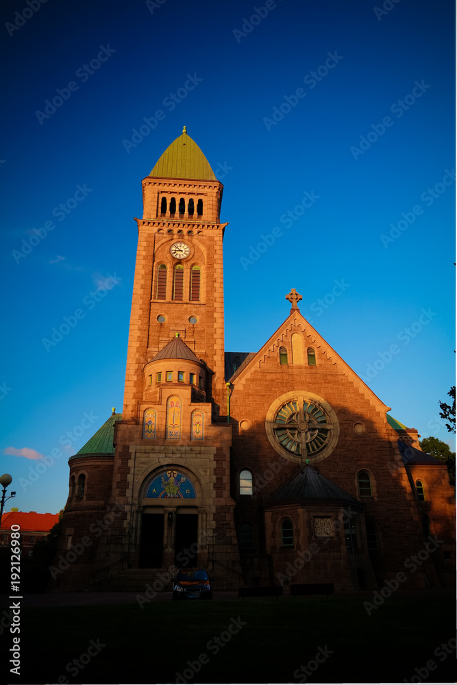 Obraz premium Sunset view to Vasa church aka Vasakyrkan, Goteborg, Sweden