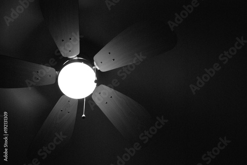 Ventilatore a soffitto photo