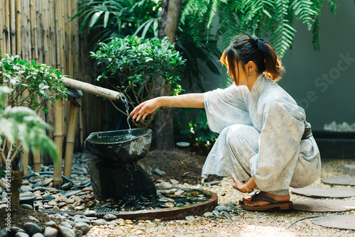 Fotografie Onsen series: Asian woman in yukata, casual summer kimono