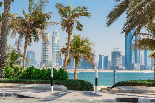 Jumeirah Beach Park in Dubai © arbalest
