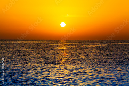 Fototapeta Naklejka Na Ścianę i Meble -  Scenic view of beautiful sunset above the sea