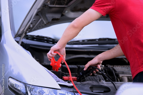 How to, charge car battery for emergency broken car .