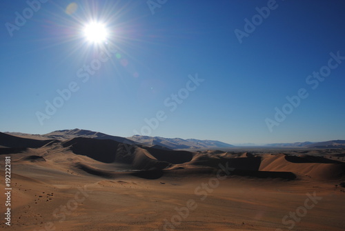 Sonne   ber der W  ste in Namibia