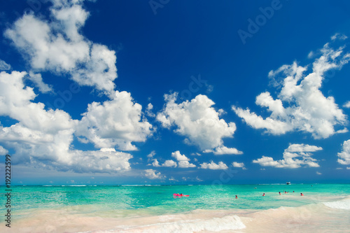 Fototapeta Naklejka Na Ścianę i Meble -  Atlantic Ocean, Dominican Republic, sunny holiday resort