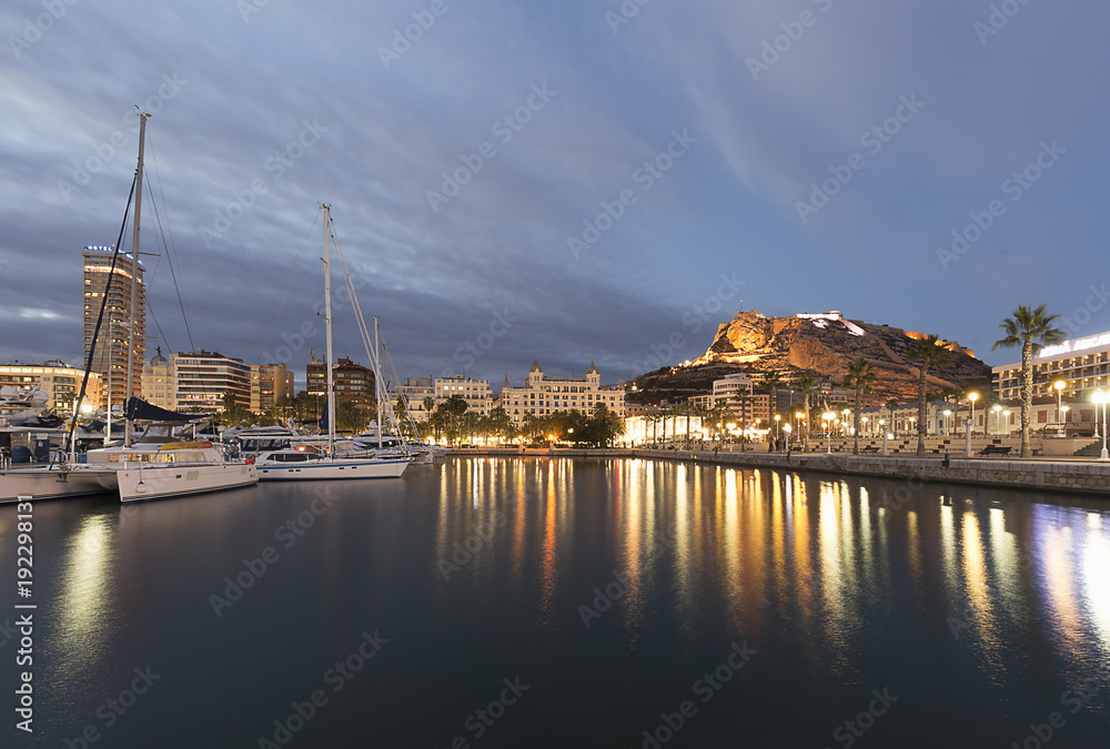 Fototapeta premium Port of Alicante during a cold winter sunset.