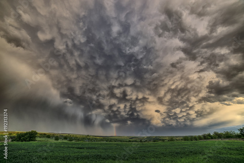 Dramatic summer thunderstorm clouds © Adi
