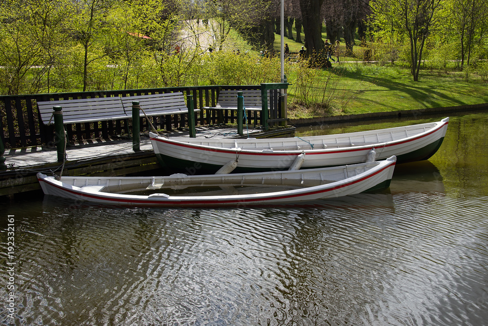 The boats in Fredriksberg Have need renovation after winter