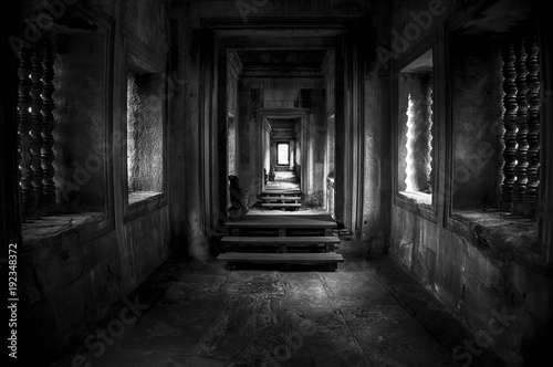Un couloir à l'intérieur de temple de Angkor wat au Cambodge. 