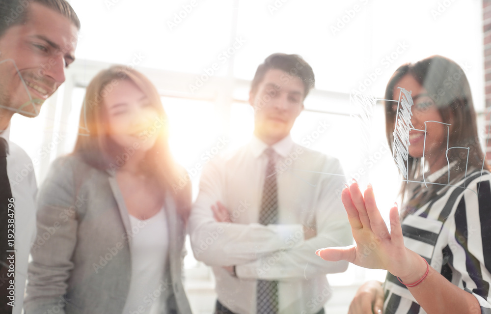Obraz premium business team discussing a new presentation,