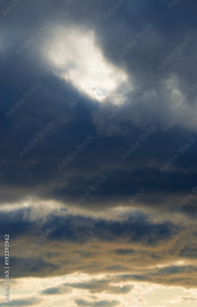 夕暮れ　空　雲　素材