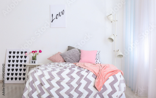 Comfortable double bed in m...