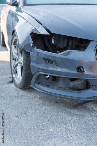 Auto mit unfall schaden © Oliver