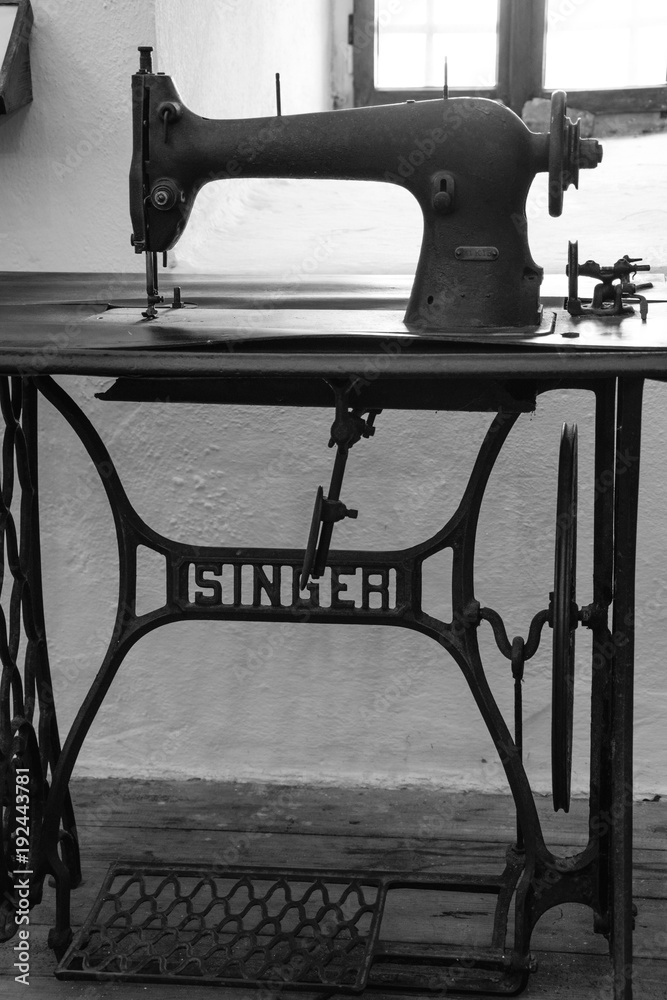 An treadle sewing machine Stock-foto | Stock