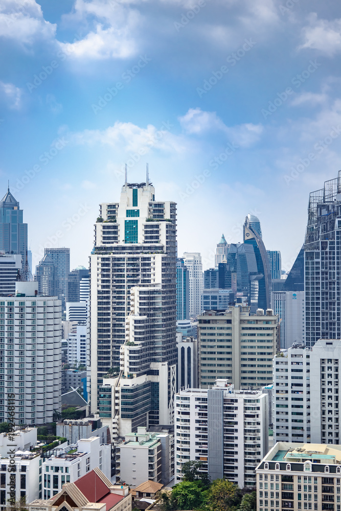 Fototapeta premium 15 February, 2018: Blue sky and city buildings in Bangkok Thailand