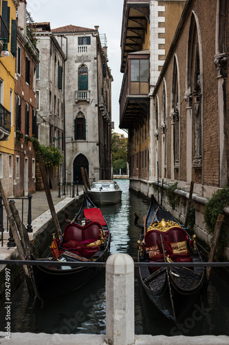 Canal with gondolas in Venice, Italy © Florian Razocha