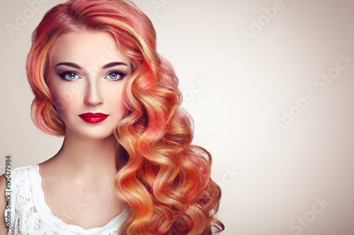 Beauty Fashion Model Girl w...