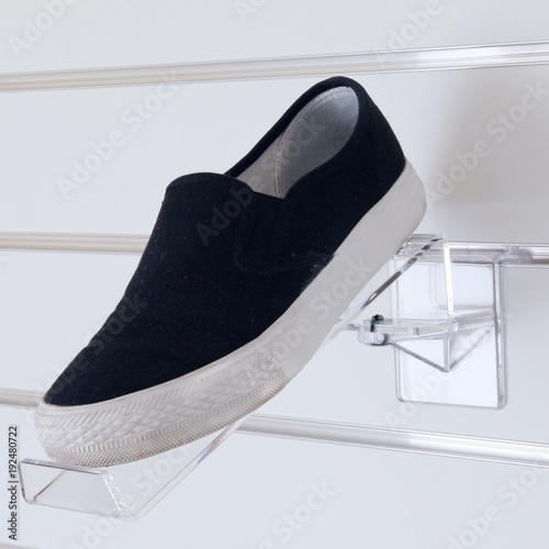 Foto wall shoe displayer system with one shoe