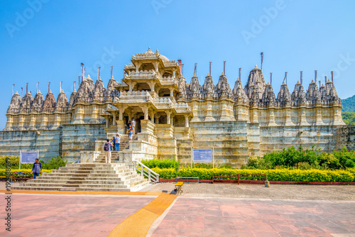 Tableau sur toile Ranakpur Jain temple in Rajasthan, India
