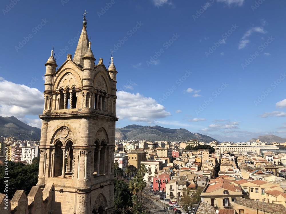 Fototapeta premium Palermo - panorama dal tetto della Cattedrale