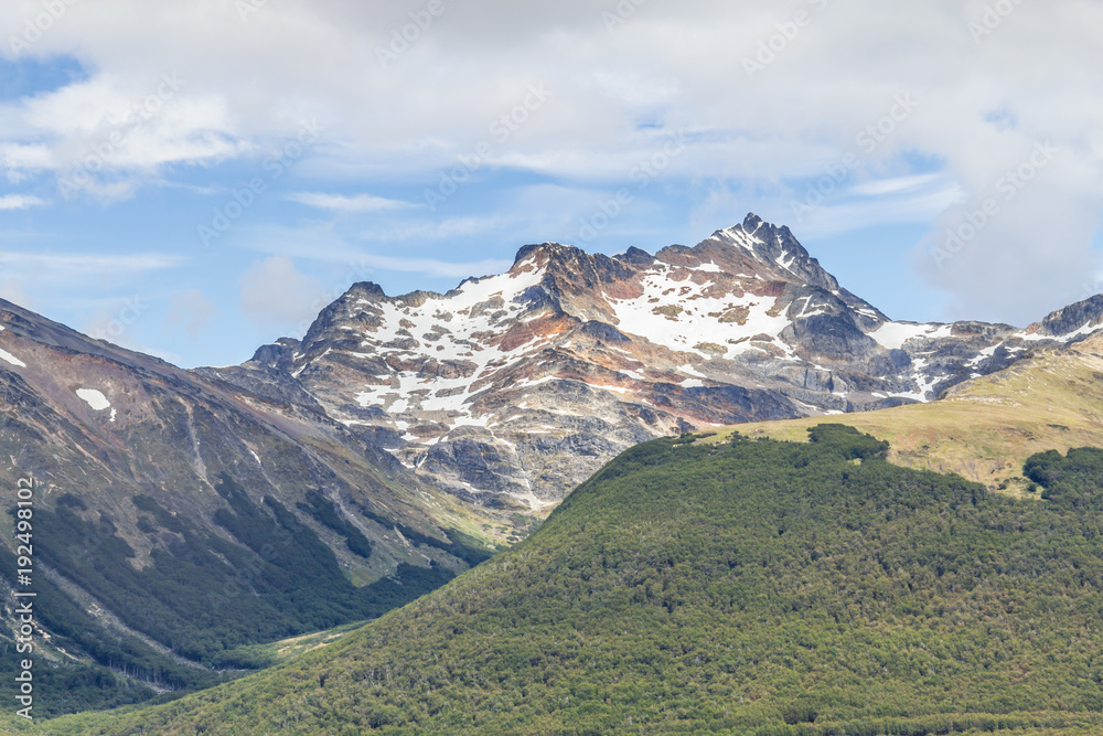 Snow mountains in Laguna Esmeralda trail