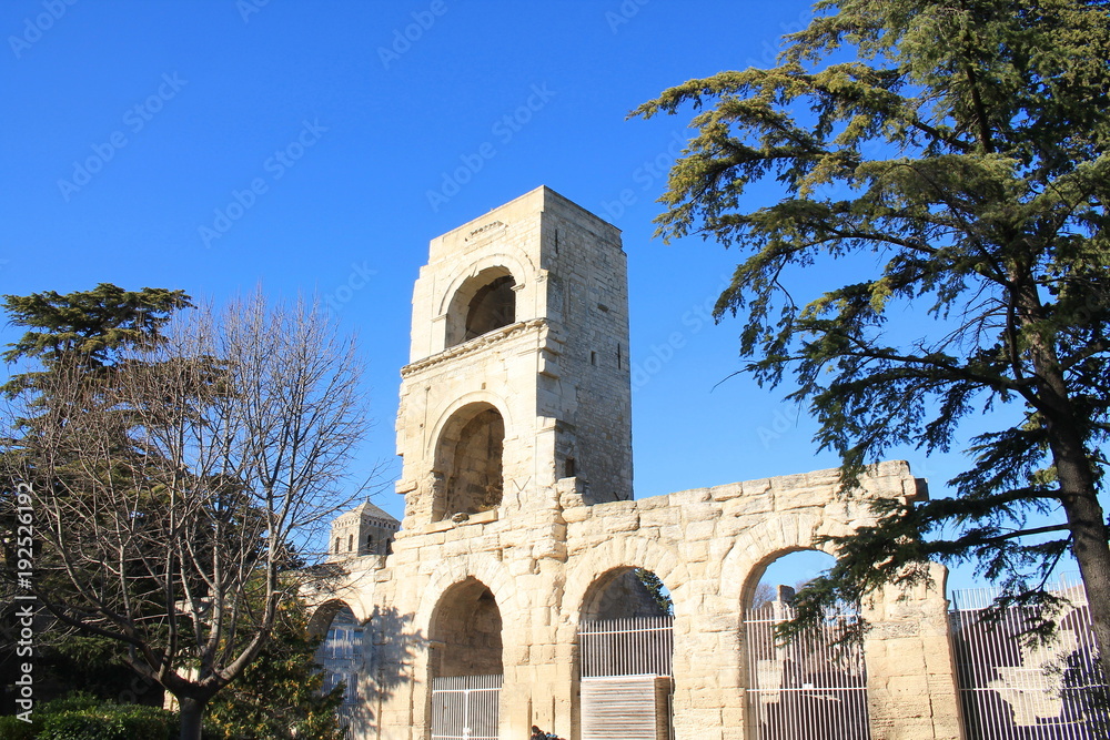 Tour médiévale à Arles, ville d'art et d'histoire, France