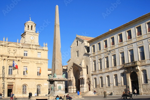 Place de la république à Arles, ville d'art d'histoire, France