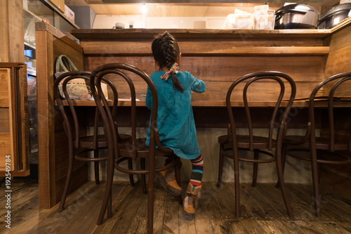 カフェの子供