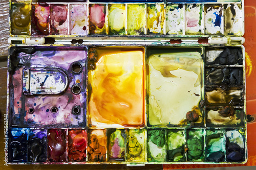 Colorful of watercolor tray 