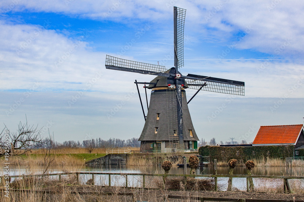 キンデルダイク風車群 Stock 写真 Adobe Stock