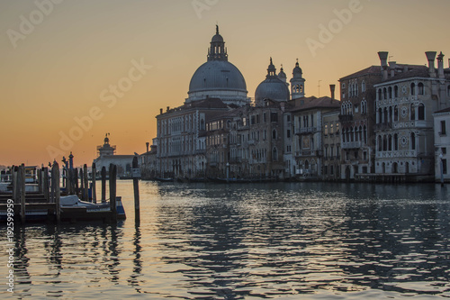 Alba alla Basilica di Santa Maria della Salute - Venezia © McoBra89
