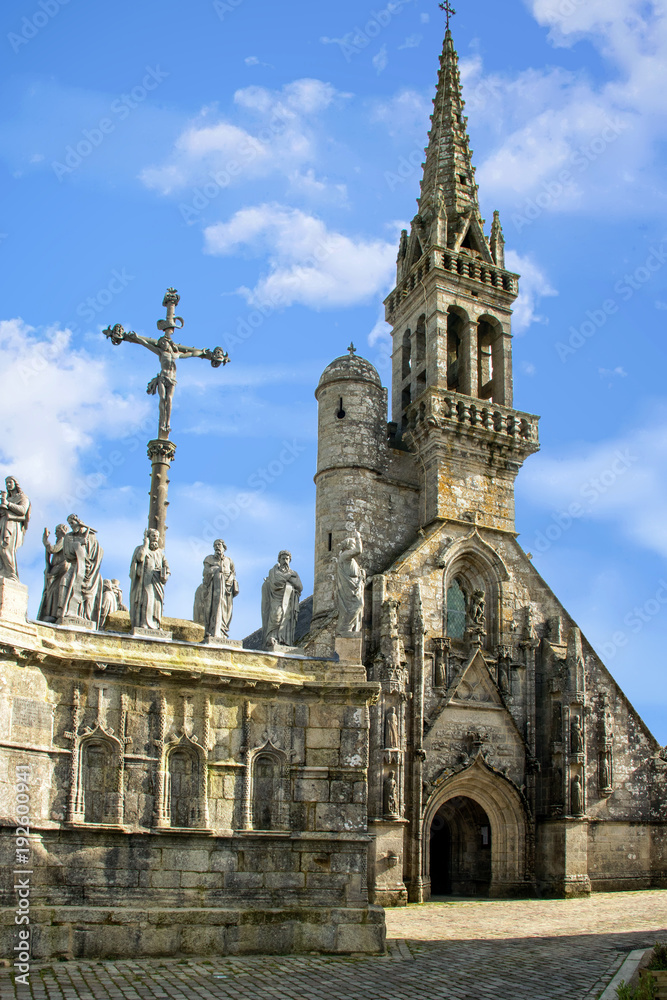 Fototapeta premium Confort Meilars. Église Notre-Dame et calvaire. Finistère. Bretagne