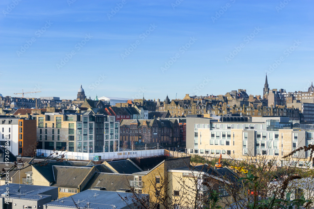 Naklejka premium Street view of Historic Old Town Houses in Edinburgh, Scotland