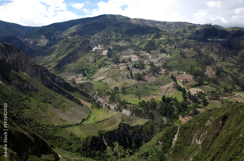 A spectacular view of the Ecuadorian Andes hiking the Quilotoa Loop