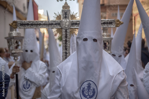 Semana santa de Sevilla, los penitentes photo