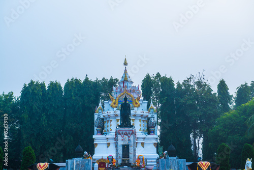 Pho Khun Ngam Muang monument beside Kwan Phayao lake photo