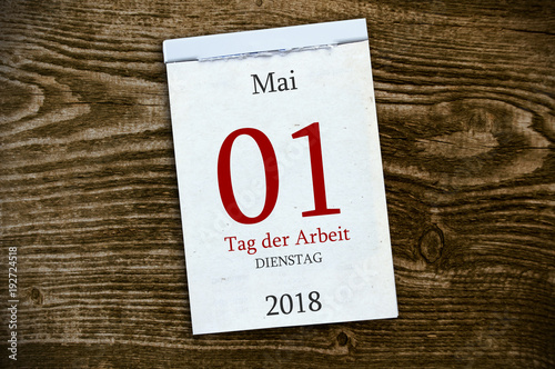 Abreißkalender mit Tag der Arbeit Maifeiertag 2018